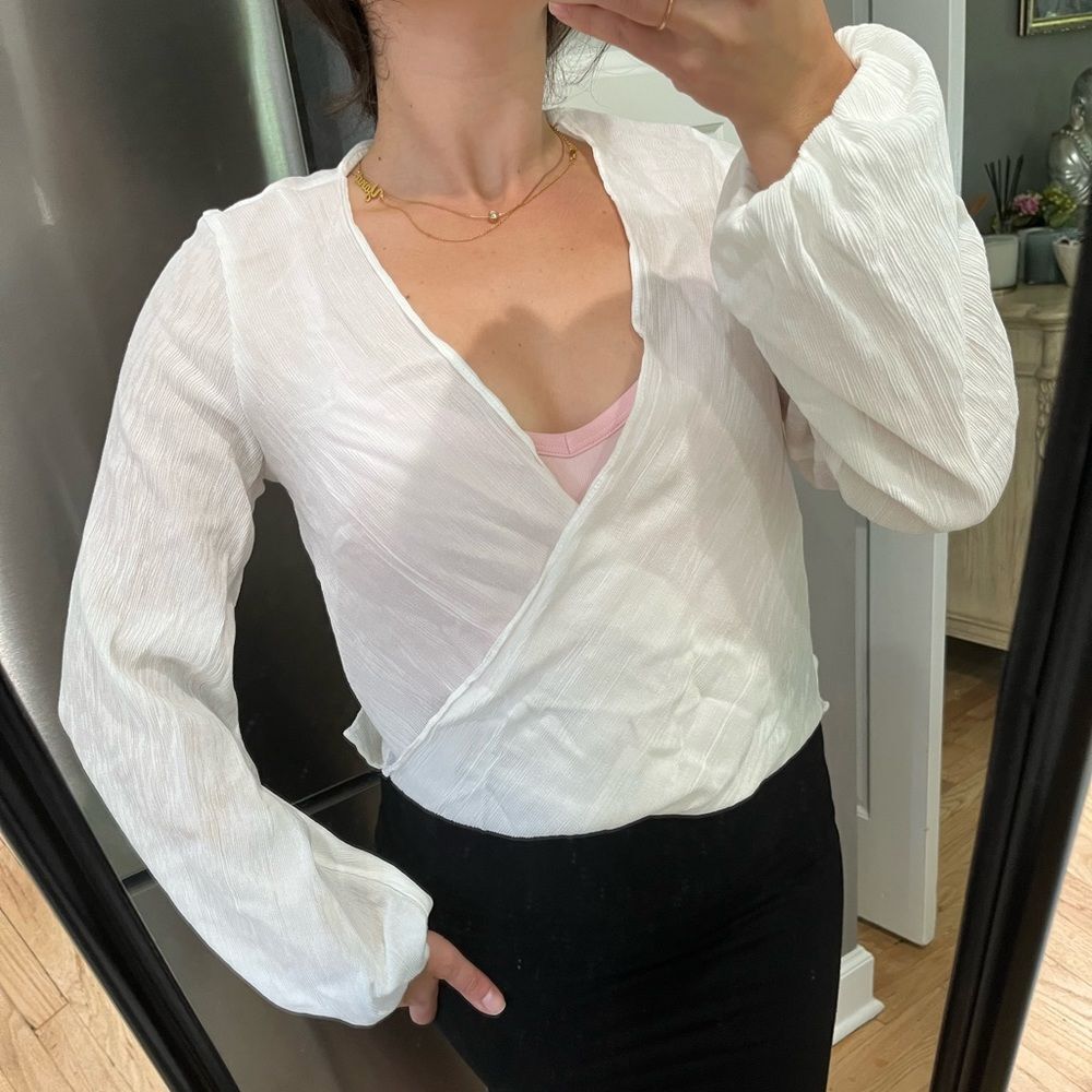 Top Shop Wrap White Blouse Size 8 Medium puff sleeve